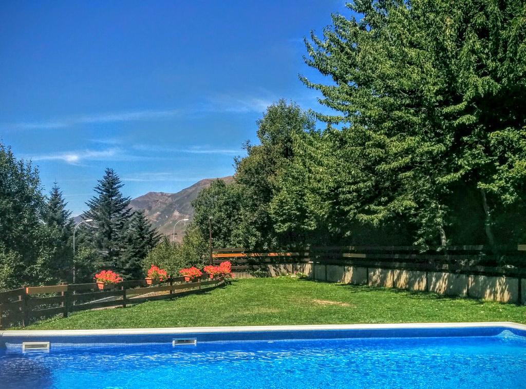 Apartamentos Multibaqueira Бакейра-Берет Екстериор снимка