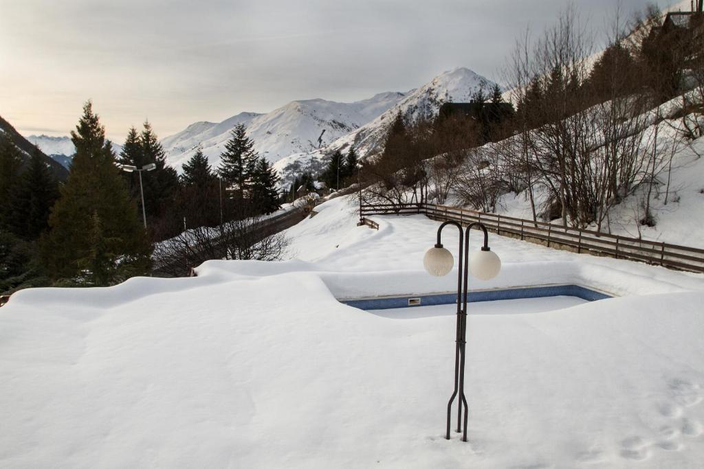Apartamentos Multibaqueira Бакейра-Берет Екстериор снимка