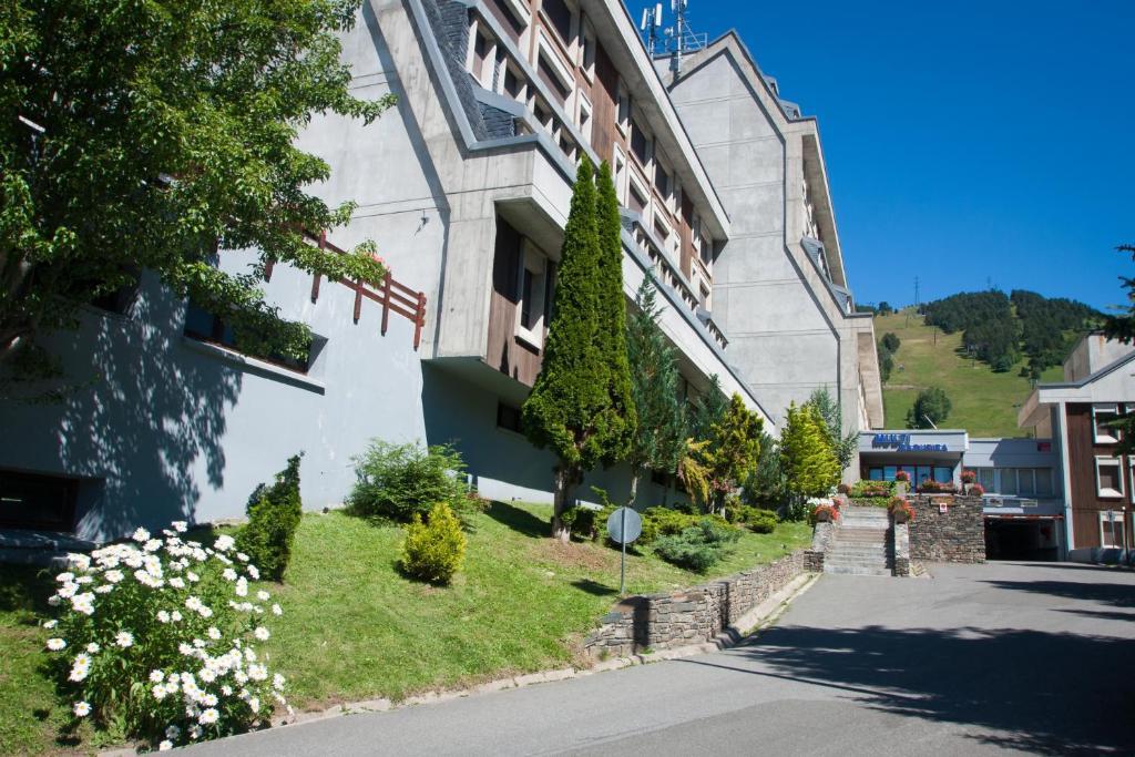Apartamentos Multibaqueira Бакейра-Берет Екстериор снимка