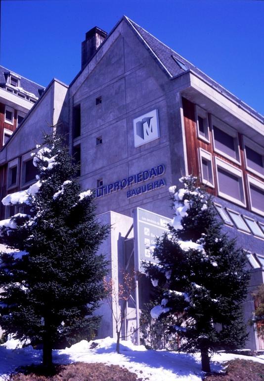 Apartamentos Multibaqueira Бакейра-Берет Екстериор снимка