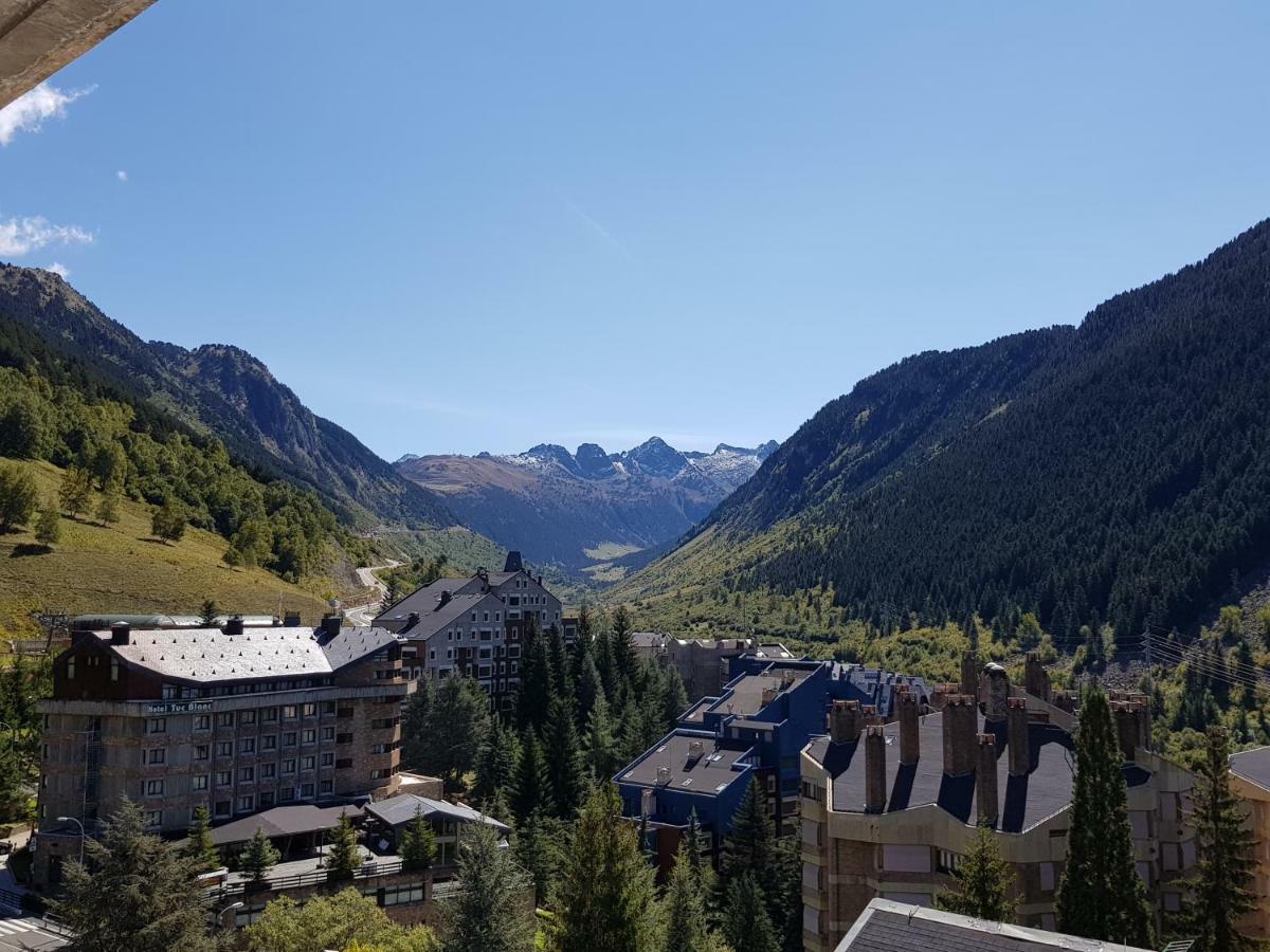 Apartamentos Multibaqueira Бакейра-Берет Екстериор снимка