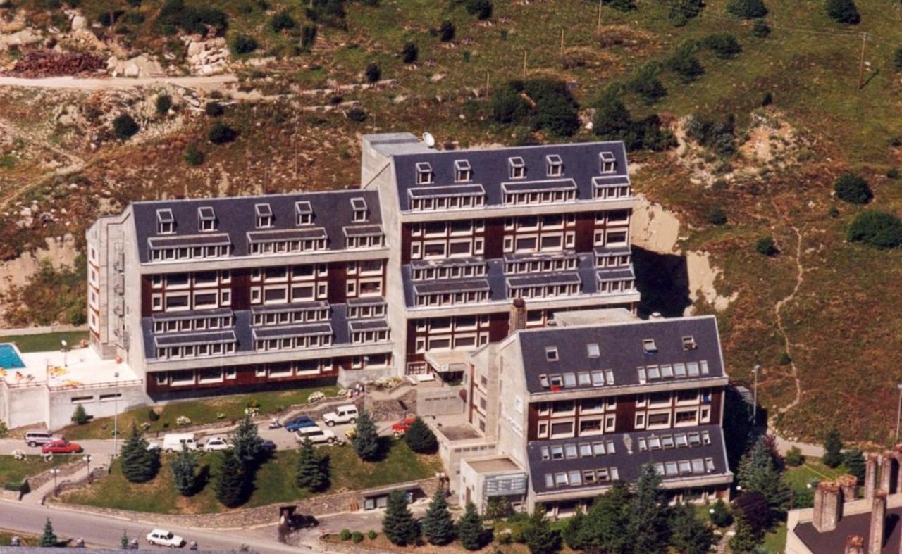 Apartamentos Multibaqueira Бакейра-Берет Екстериор снимка
